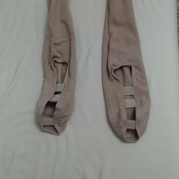 Over-the-boot figure skating tights - Picture 2 of 4